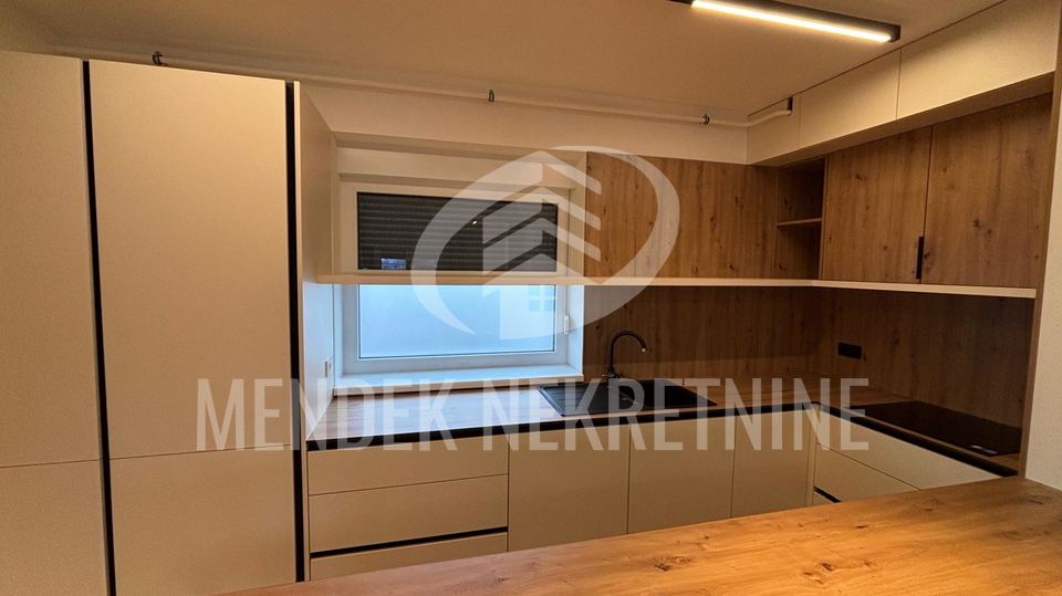 Appartamento, 113 m2, Affitto, Varaždin - Centar