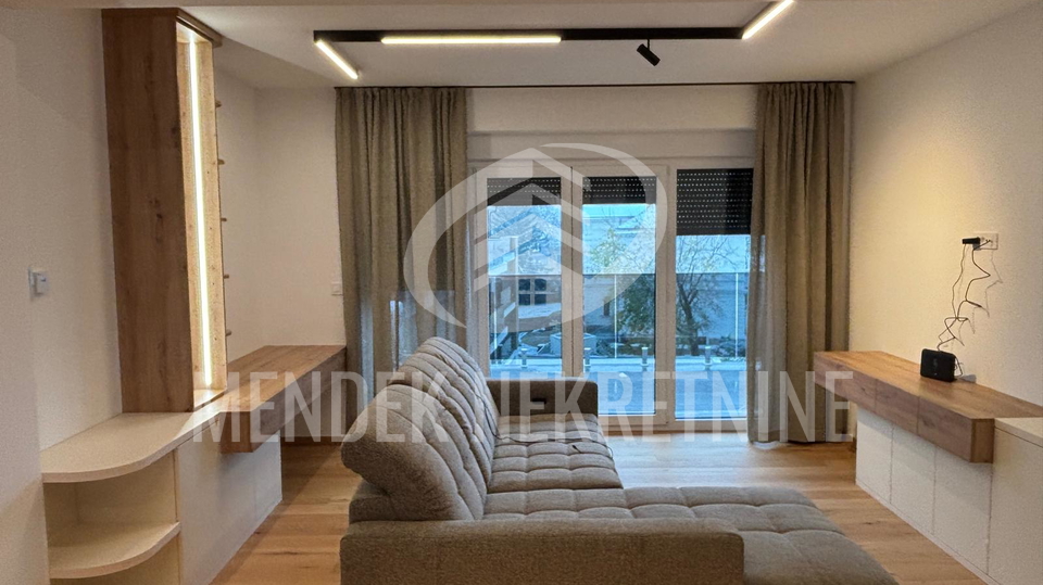 Appartamento, 113 m2, Affitto, Varaždin - Centar