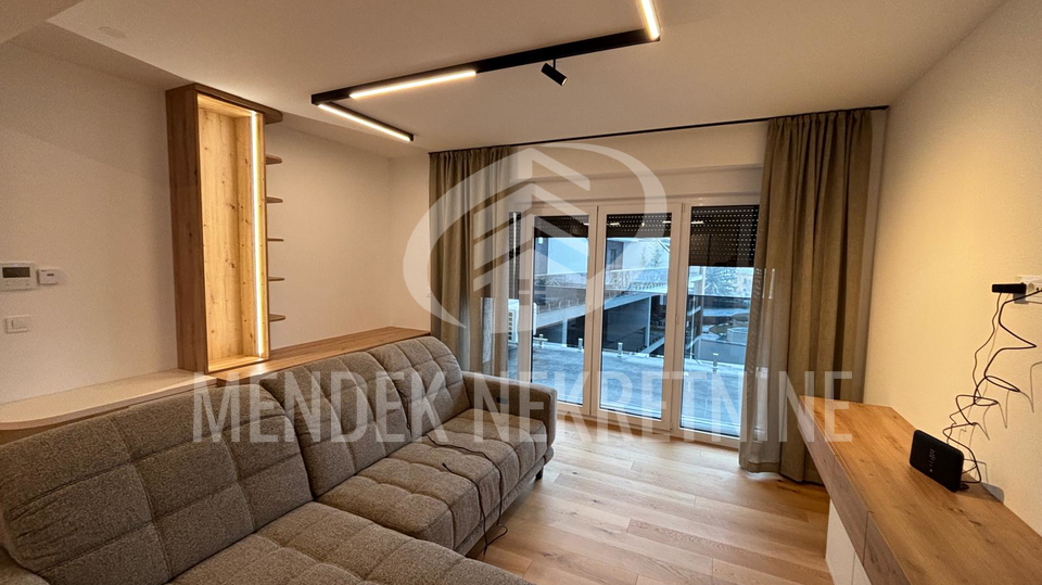 Appartamento, 113 m2, Affitto, Varaždin - Centar