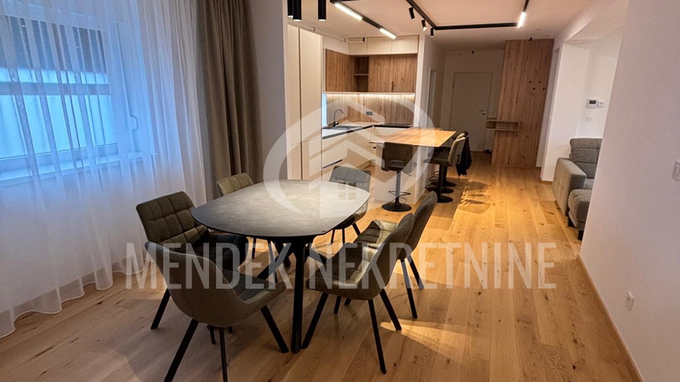 Appartamento, 113 m2, Affitto, Varaždin - Centar