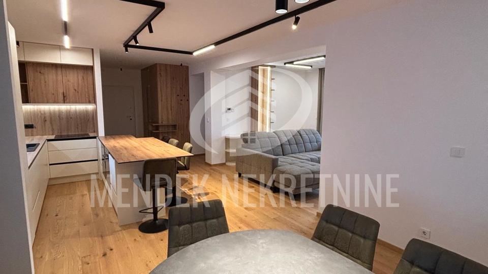 Appartamento, 113 m2, Affitto, Varaždin - Centar