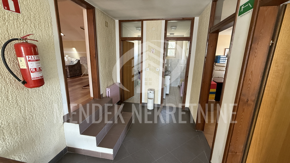 Pisarne, 600 m2, Prodaja, Gornji Kneginec