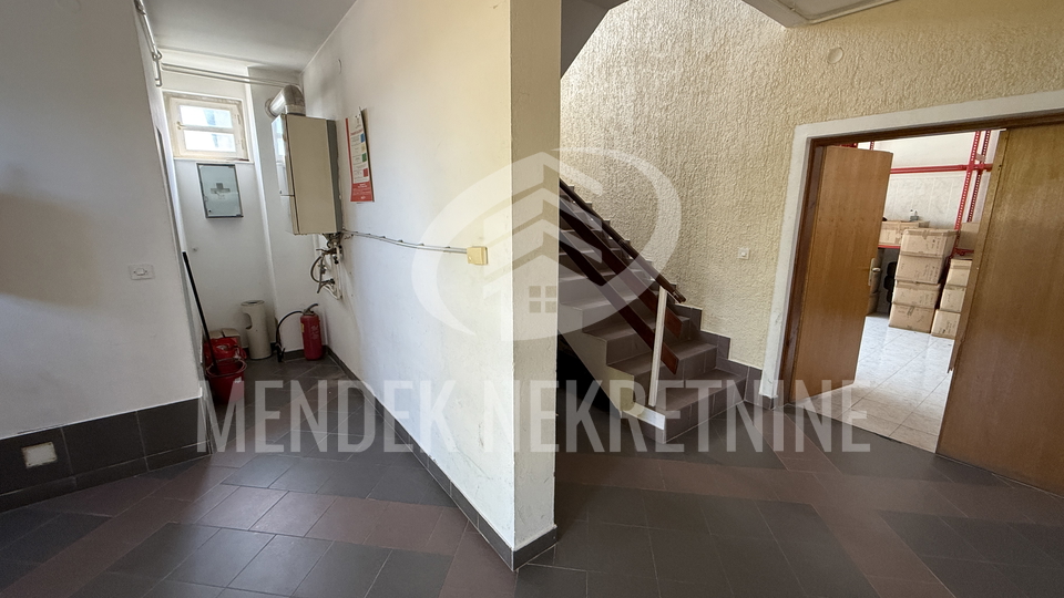 Pisarne, 600 m2, Prodaja, Gornji Kneginec