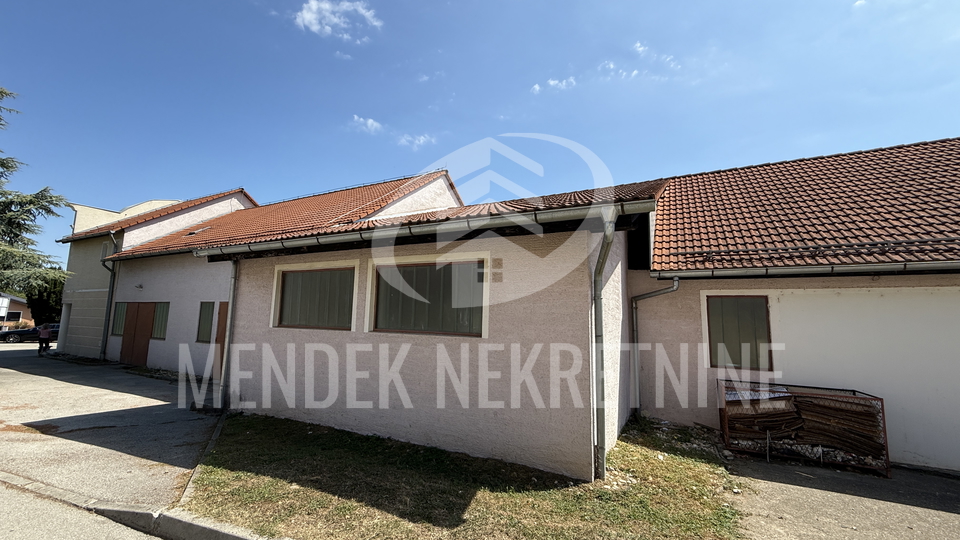 Commercial Property, 600 m2, For Sale, Gornji Kneginec