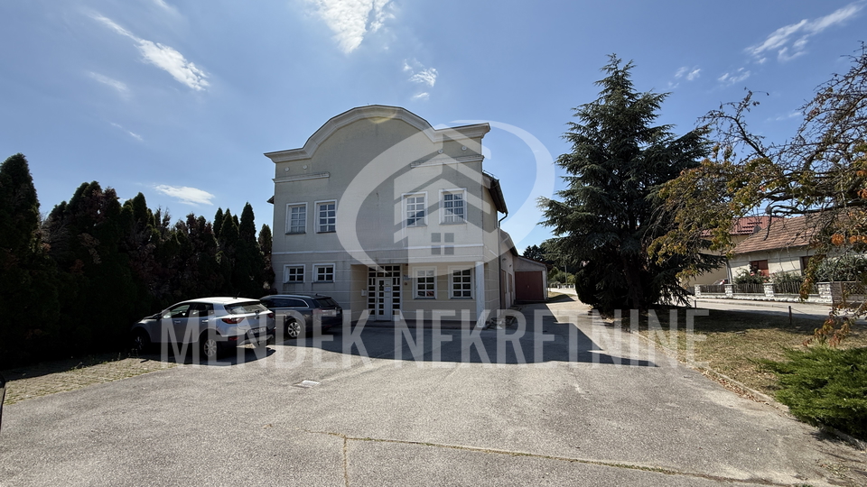 Commercial Property, 600 m2, For Sale, Gornji Kneginec