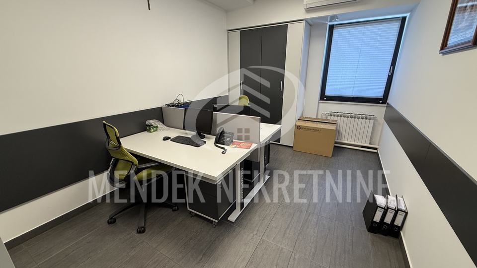 Commercial Property, 5000 m2, For Sale, Donje Ladanje