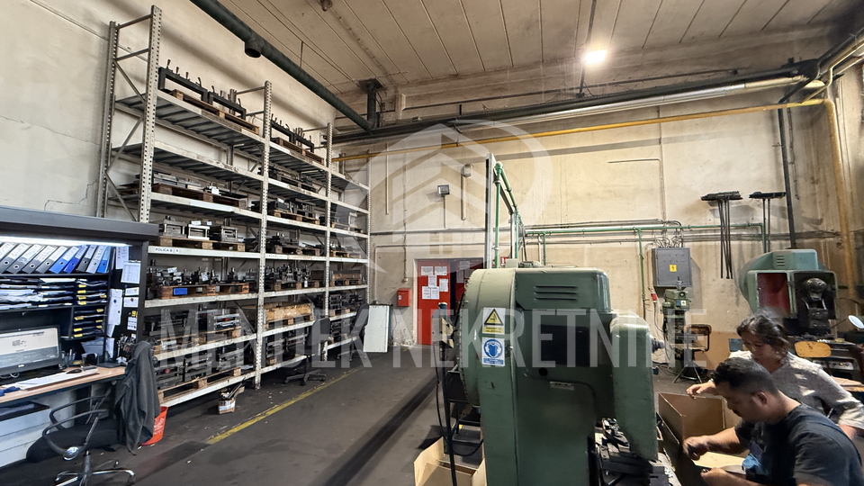Commercial Property, 5000 m2, For Sale, Donje Ladanje
