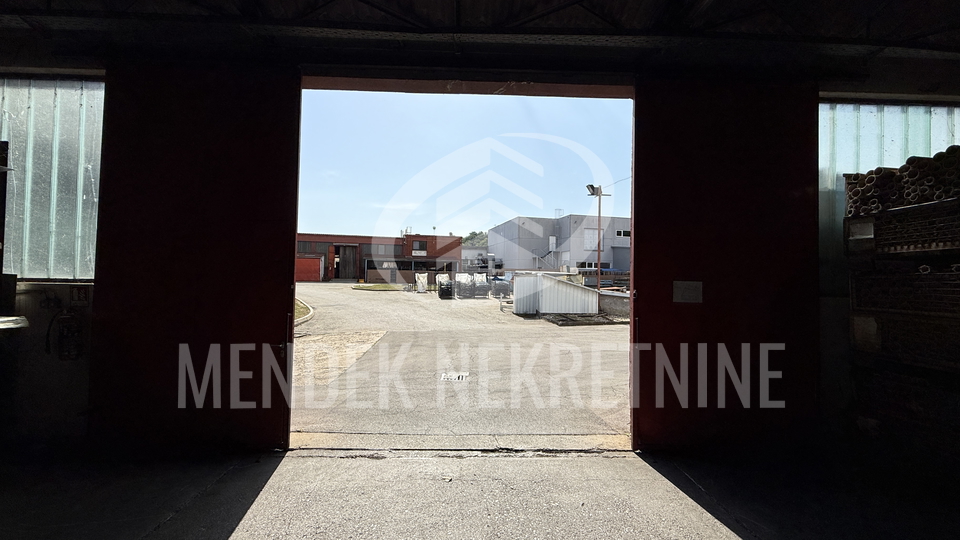 Commercial Property, 5000 m2, For Sale, Donje Ladanje