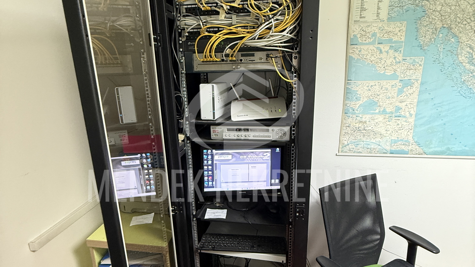 Commercial Property, 680 m2, For Sale, Sračinec