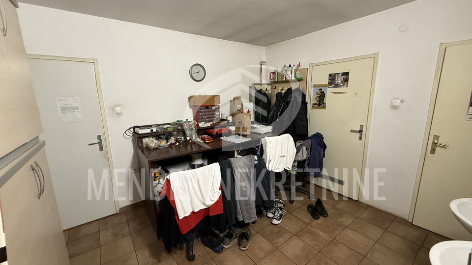 Commercial Property, 680 m2, For Sale, Sračinec