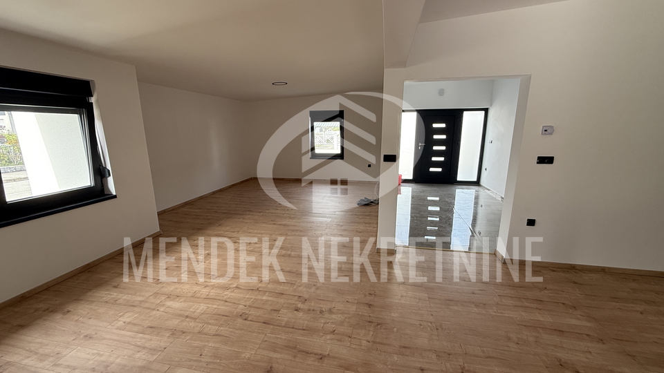 House, 180 m2, For Sale, Varaždin - Jalkovečka