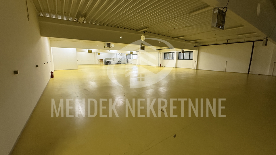 UREDSKO PROIZVODNA HALA  3180m2, Varaždin, Jalkovec