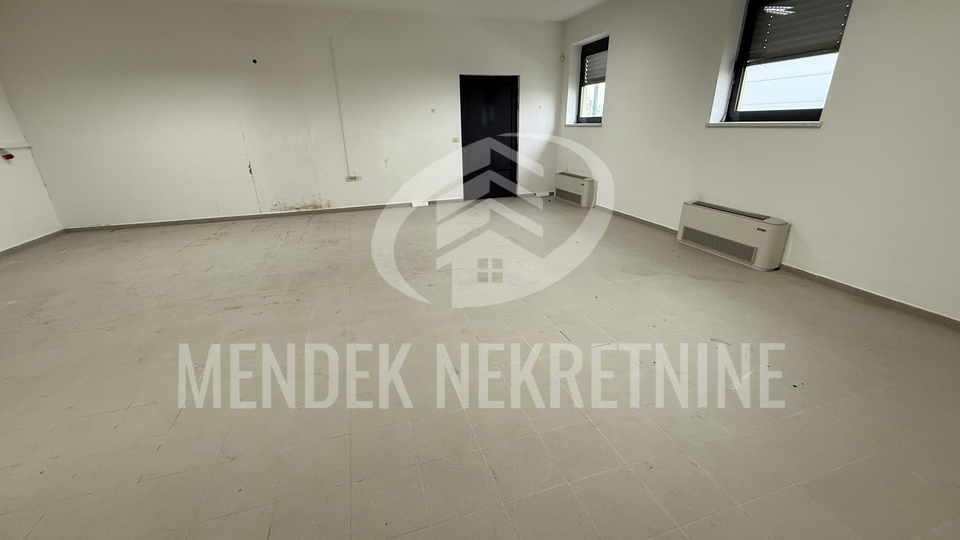 UREDSKO PROIZVODNA HALA  3180m2, Varaždin, Jalkovec