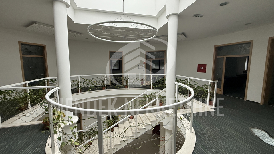 Geschäftsraum, 3180 m2, Vermietung, Varaždin - Jalkovec