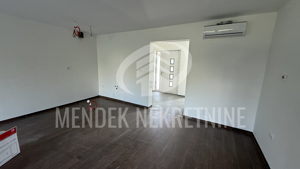 BEZ PROVIZIJE! NOVOGRADNJA! Obiteljski kvart! Kuća u nizu/stan s vrtom, 129,45 m2, prodaja