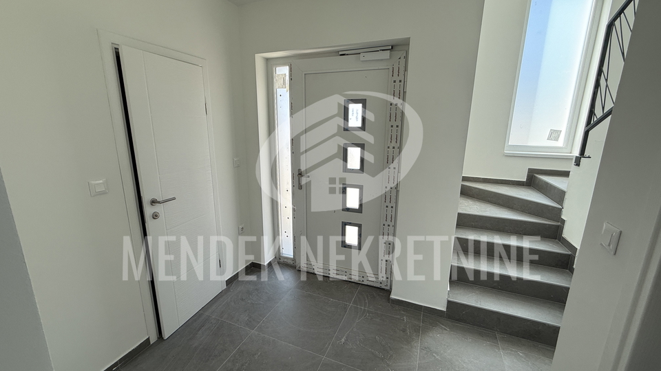 BEZ PROVIZIJE! NOVOGRADNJA! Obiteljski kvart! Kuća u nizu/stan s vrtom, 129,45 m2, prodaja