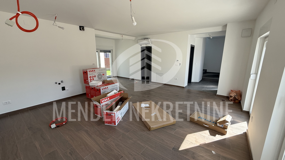 BEZ PROVIZIJE! NOVOGRADNJA! Obiteljski kvart! Kuća u nizu/stan s vrtom, 124,56 m2, prodaja