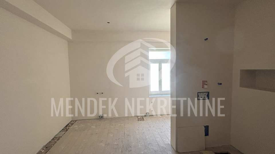 IDEALNO ZA POLIKLINIKE ILI  IT SEKTOR !!!!!
