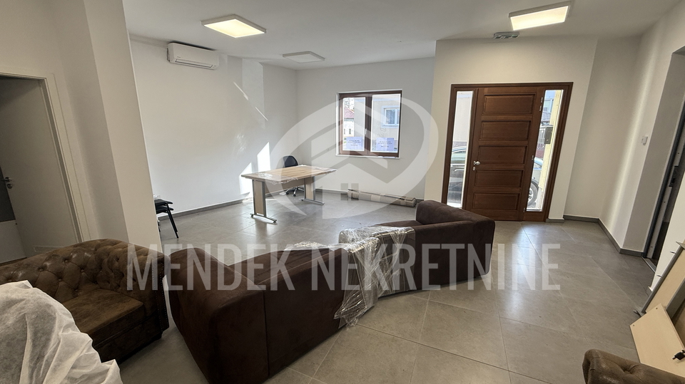 Pisarne&comma; 48 m2&comma; Prodaja&comma; Vara&zcaron;din - Centar