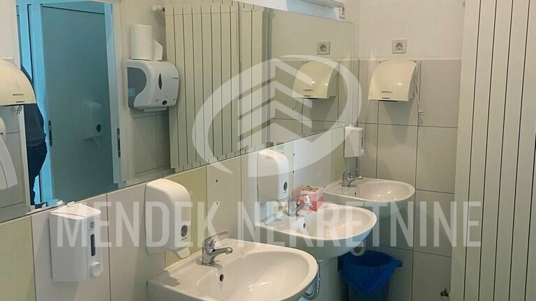 UREDSKO PROIZVODNA HALA  3180m2, Varaždin, Jalkovec
