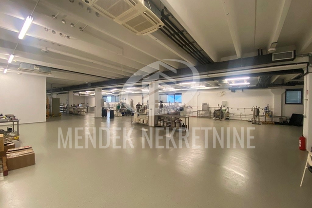 UREDSKO PROIZVODNA HALA  3180m2, Varaždin, Jalkovec