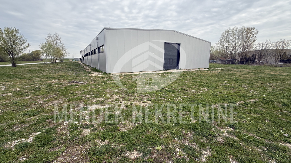 Uffici&comma; 2200 m2&comma; Vendita&comma; Trnovec