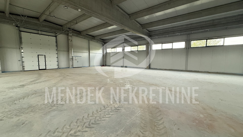 Uffici&comma; 2200 m2&comma; Vendita&comma; Trnovec