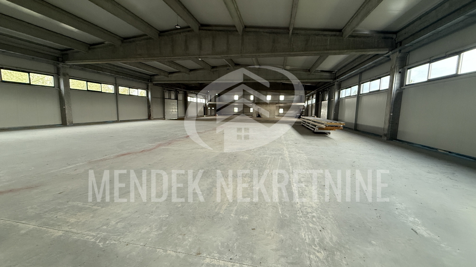 Uffici&comma; 2200 m2&comma; Vendita&comma; Trnovec