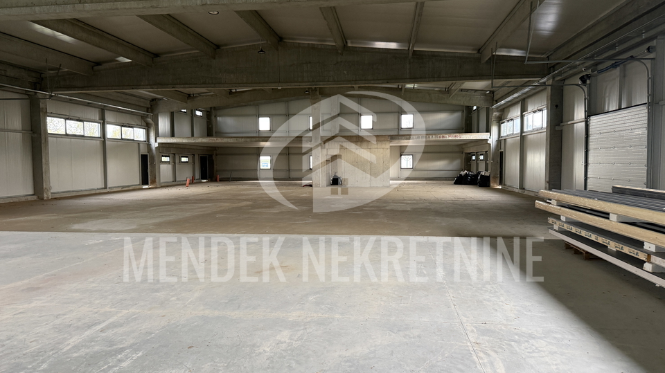 Uffici&comma; 2200 m2&comma; Vendita&comma; Trnovec