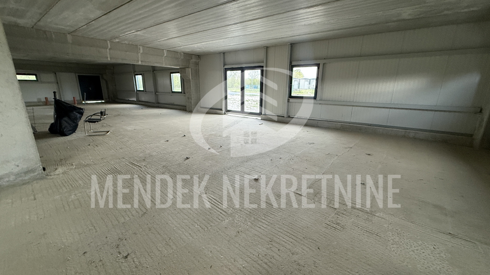 Uffici&comma; 2200 m2&comma; Vendita&comma; Trnovec