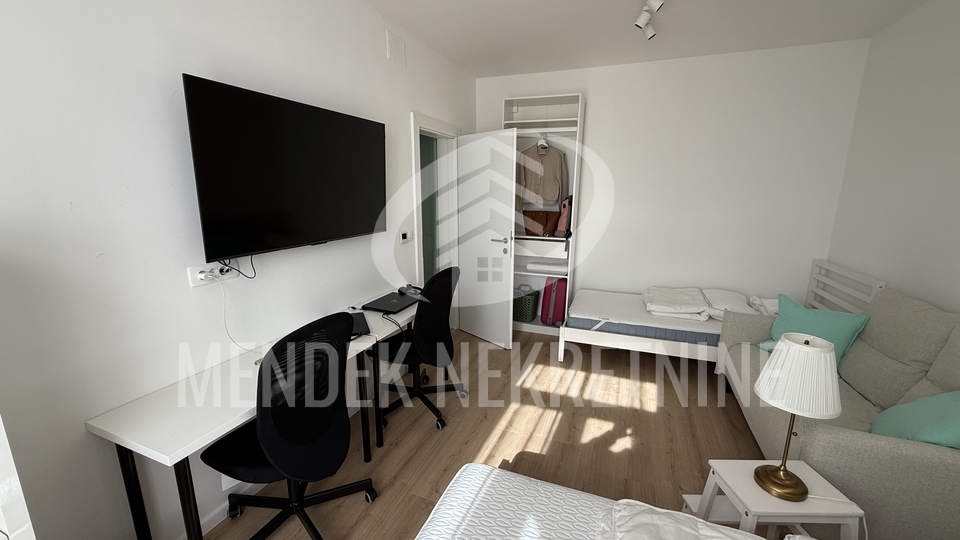 Stanovanje&comma; 45 m2&comma; Najem&comma; Vara&zcaron;din - Centar