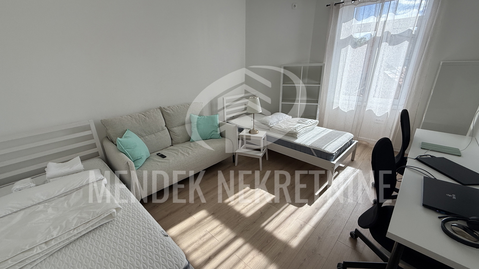 Stanovanje&comma; 45 m2&comma; Najem&comma; Vara&zcaron;din - Centar