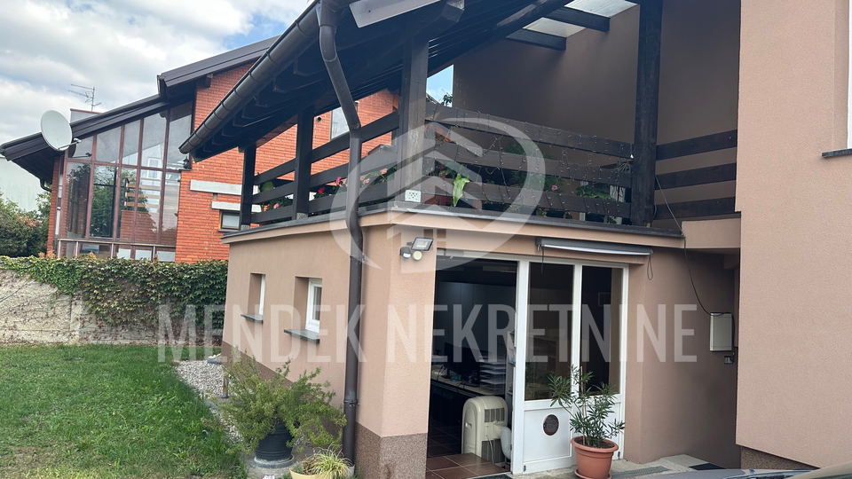 Commercial Property, 21 m2, For Rent, Varaždin - Hallers