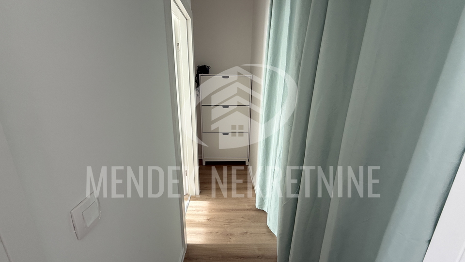 Stanovanje&comma; 45 m2&comma; Najem&comma; Vara&zcaron;din - Centar