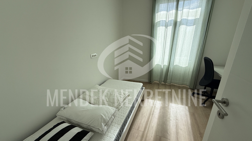 Stanovanje&comma; 45 m2&comma; Najem&comma; Vara&zcaron;din - Centar