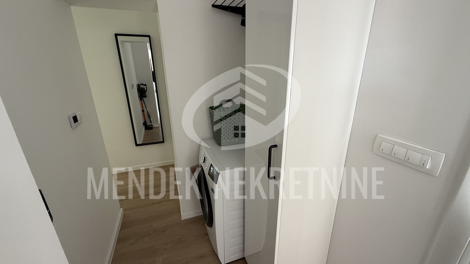 Stanovanje&comma; 45 m2&comma; Najem&comma; Vara&zcaron;din - Centar