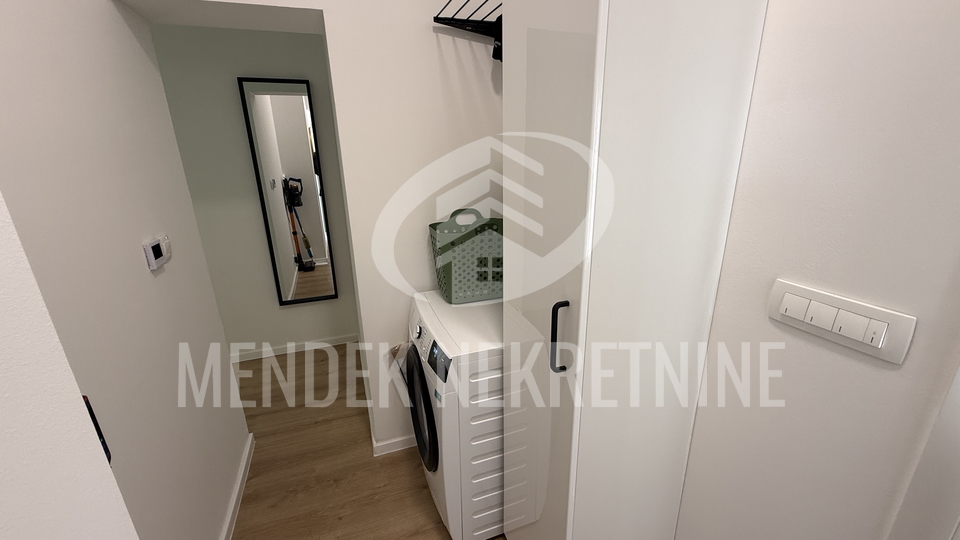 Stanovanje&comma; 45 m2&comma; Najem&comma; Vara&zcaron;din - Centar