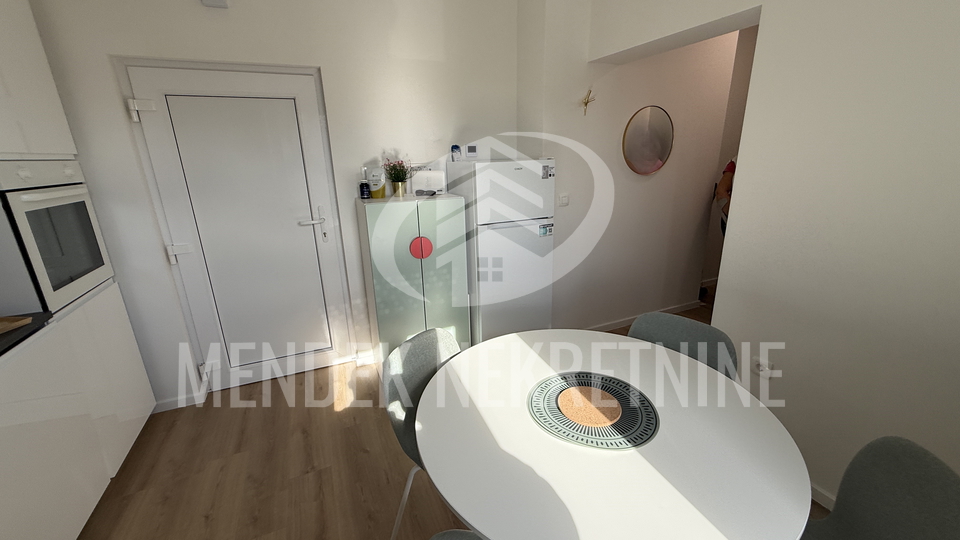 Stanovanje&comma; 45 m2&comma; Najem&comma; Vara&zcaron;din - Centar