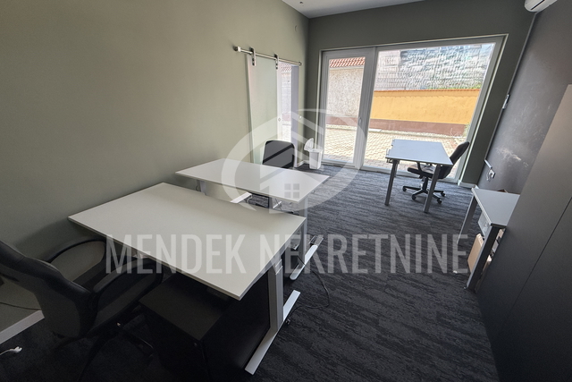 Commercial Property, 60 m2, For Rent, Varaždin - Centar