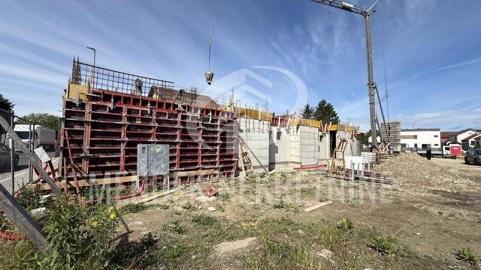 Stanovanje&comma; 86 m2&comma; Prodaja&comma; Vara&zcaron;din - Centar