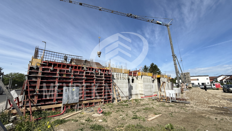Apartment&comma; 87 m2&comma; For Sale&comma; Vara&zcaron;din - Centar