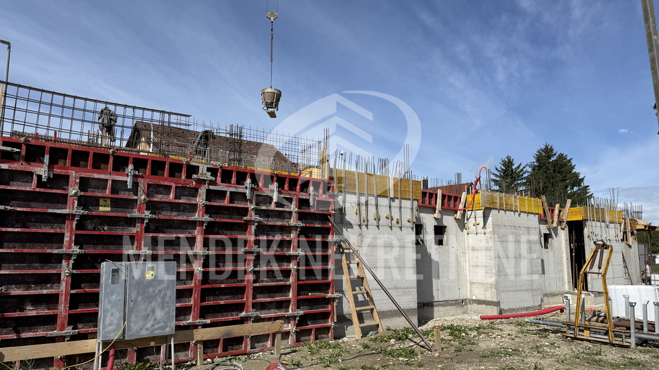 Stanovanje&comma; 86 m2&comma; Prodaja&comma; Vara&zcaron;din - Centar