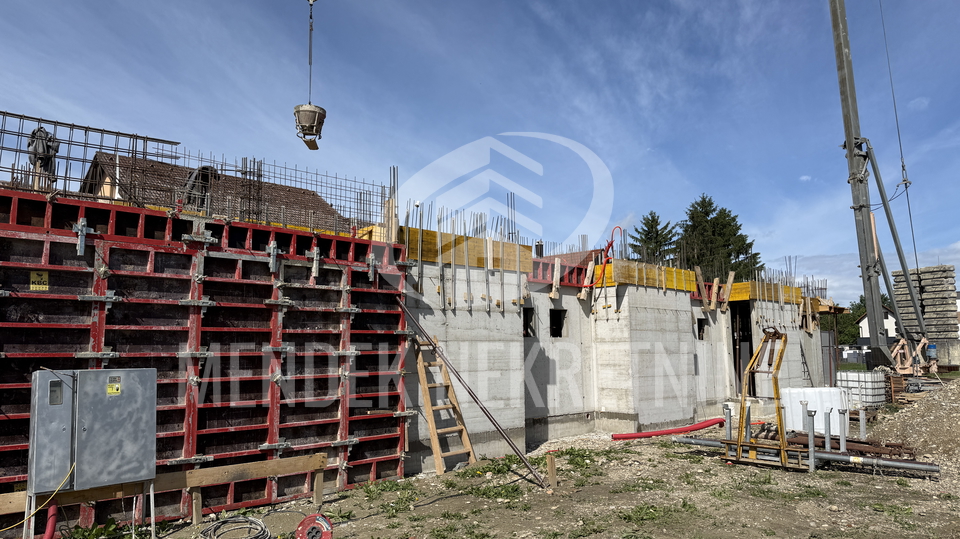 Apartment&comma; 100 m2&comma; For Sale&comma; Vara&zcaron;din - Centar