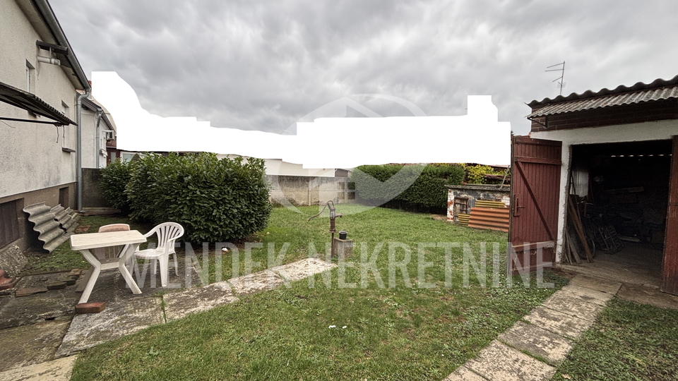 SAMOSTOJEĆA KUĆA U BLIZINI 6. OSNOVNE ŠKOLE