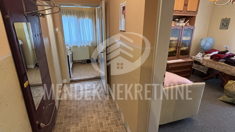 SAMOSTOJEĆA KUĆA U BLIZINI 6. OSNOVNE ŠKOLE