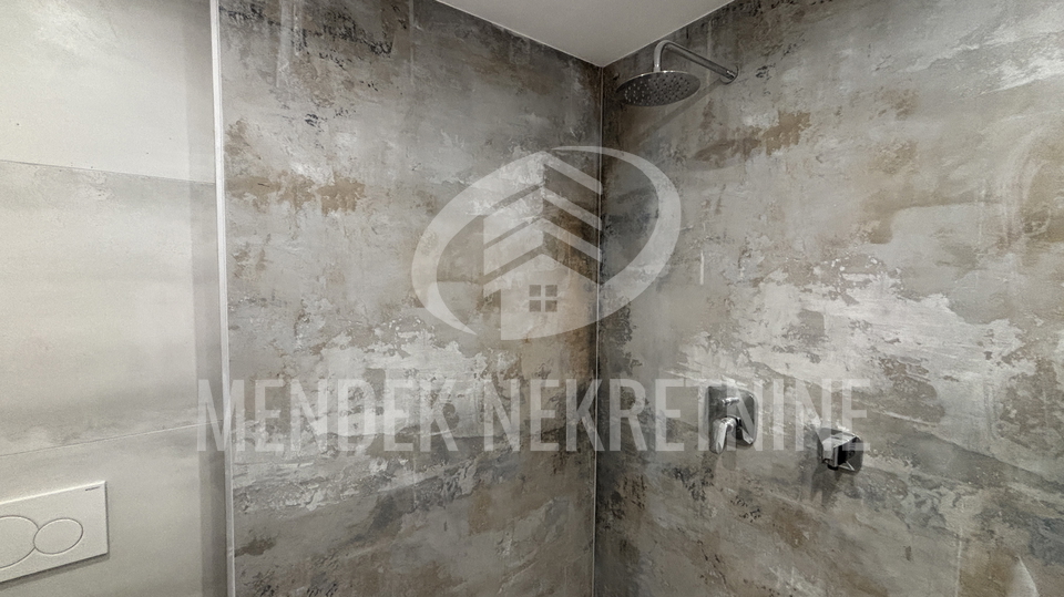 Commercial Property, 226 m2, For Sale, Varaždin - Bronx