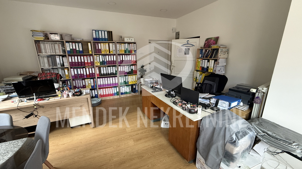 Apartment&comma; 120 m2&comma; For Sale&comma; Vara&zcaron;din - Centar
