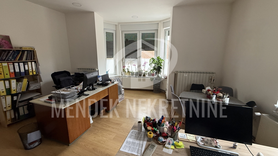 Apartment&comma; 120 m2&comma; For Sale&comma; Vara&zcaron;din - Centar