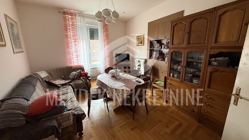 Apartment&comma; 120 m2&comma; For Sale&comma; Vara&zcaron;din - Centar