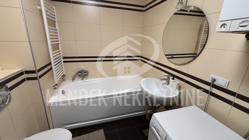 STAN NA TRE&Scaron;NJEVCI SA GARA&Zcaron;OM